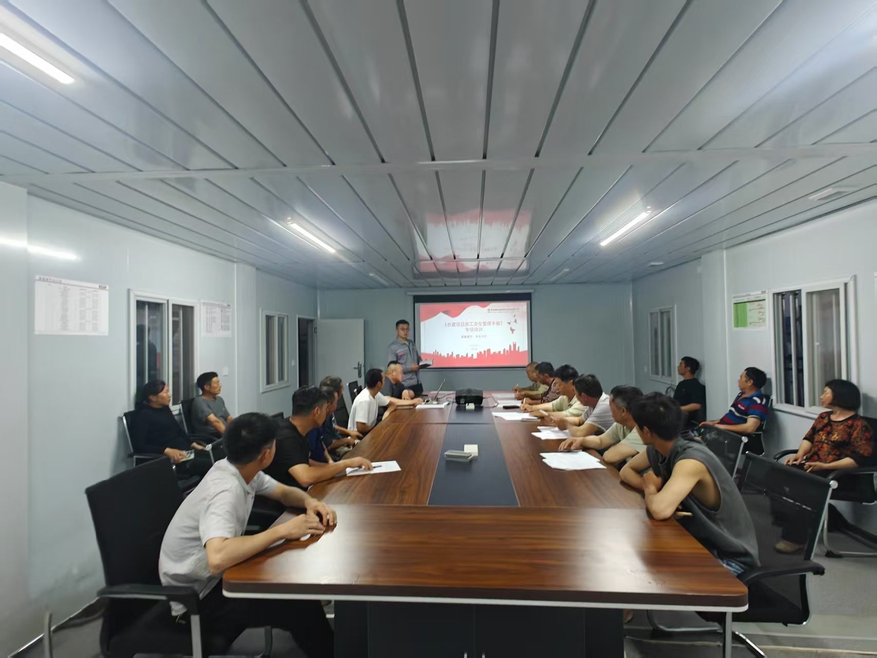 251782395039191782.jpg 智潔安全生產(chǎn)月3(p)(1).jpg